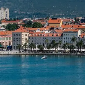 Landausflug in Split: Einladende Promenade von Split