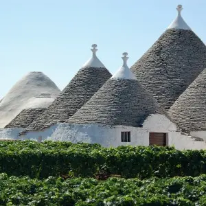 Apulien ist bekannt für seine einzigartigen Trulli-Häuser