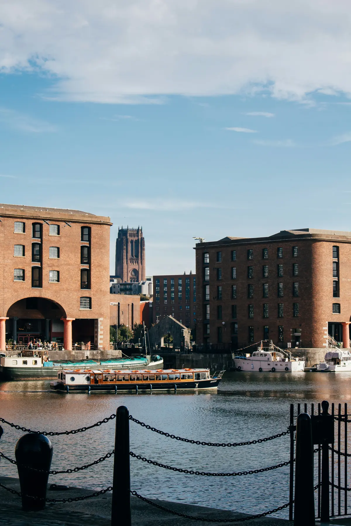 Liverpool im Foto von Jorge Percival auf Unsplash